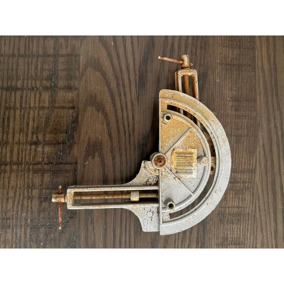 Olympia Tools 3" Corner Clamp Adjustable Angle 12-821 - works great - Picture 5 of 8